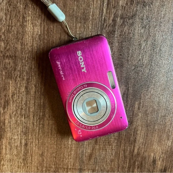 Sony | Cameras, Photo & Video | Sony Cybershot Dscs98 21mp